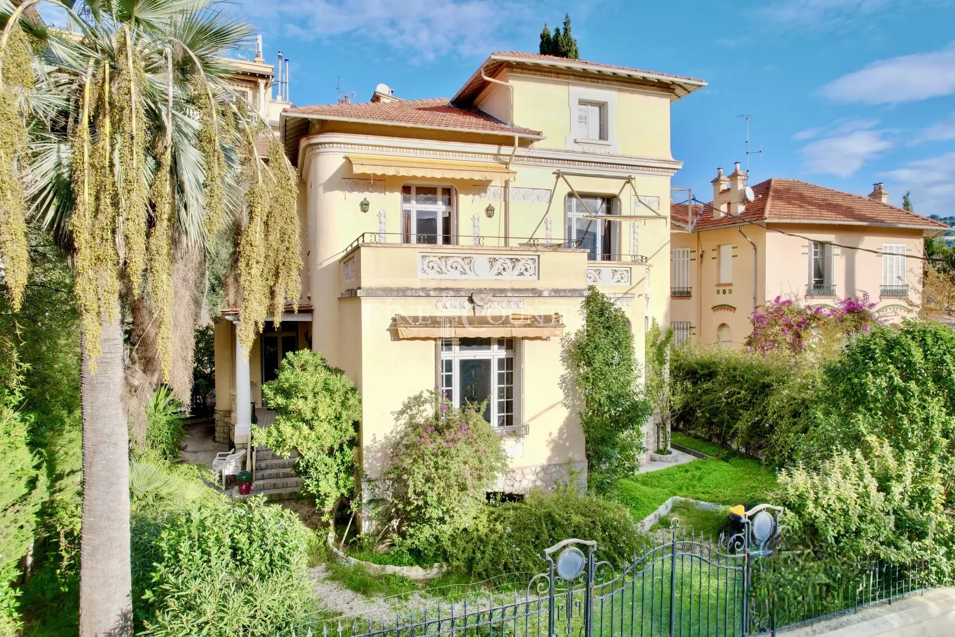 Historic Bourgeois Belle Epoque for sale in Cannes