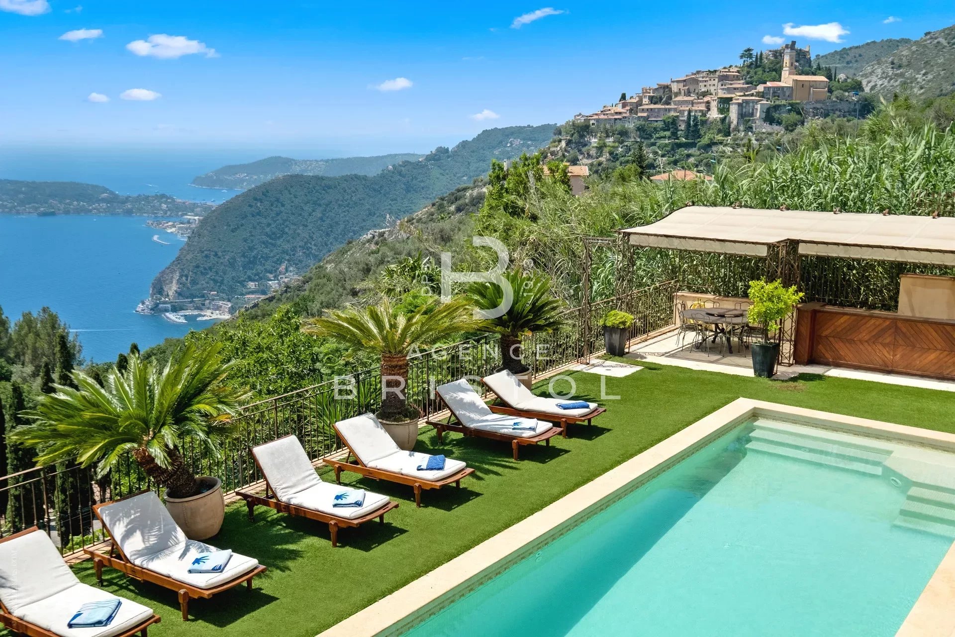 Villas in Eze - Panoramic Sea View - Swimming-Pool -  Selling and Buying with Agence Bristol