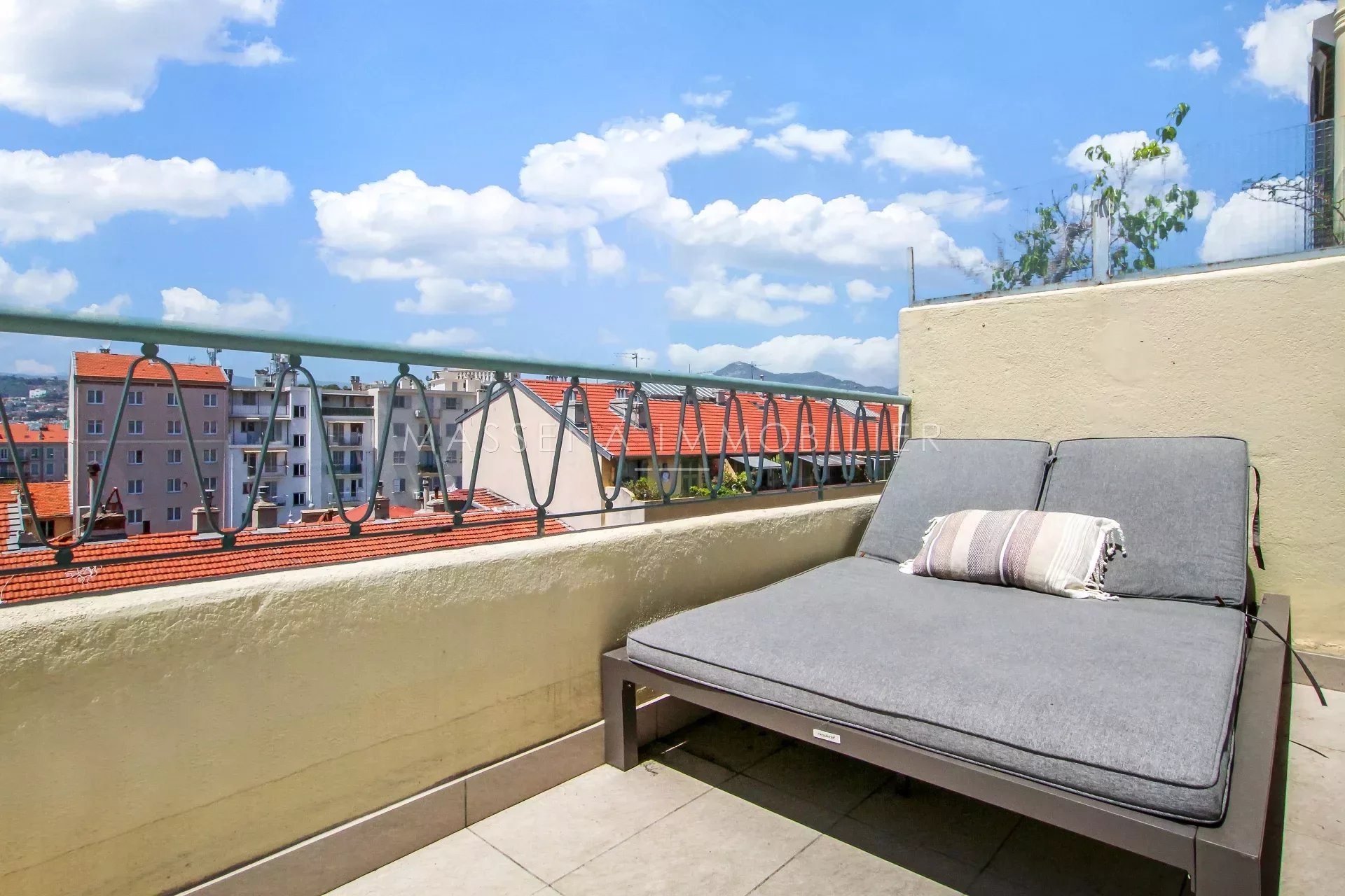 Nice Garibaldi - Appartement 2-Pièces terrasse dernier étage vue panoramique