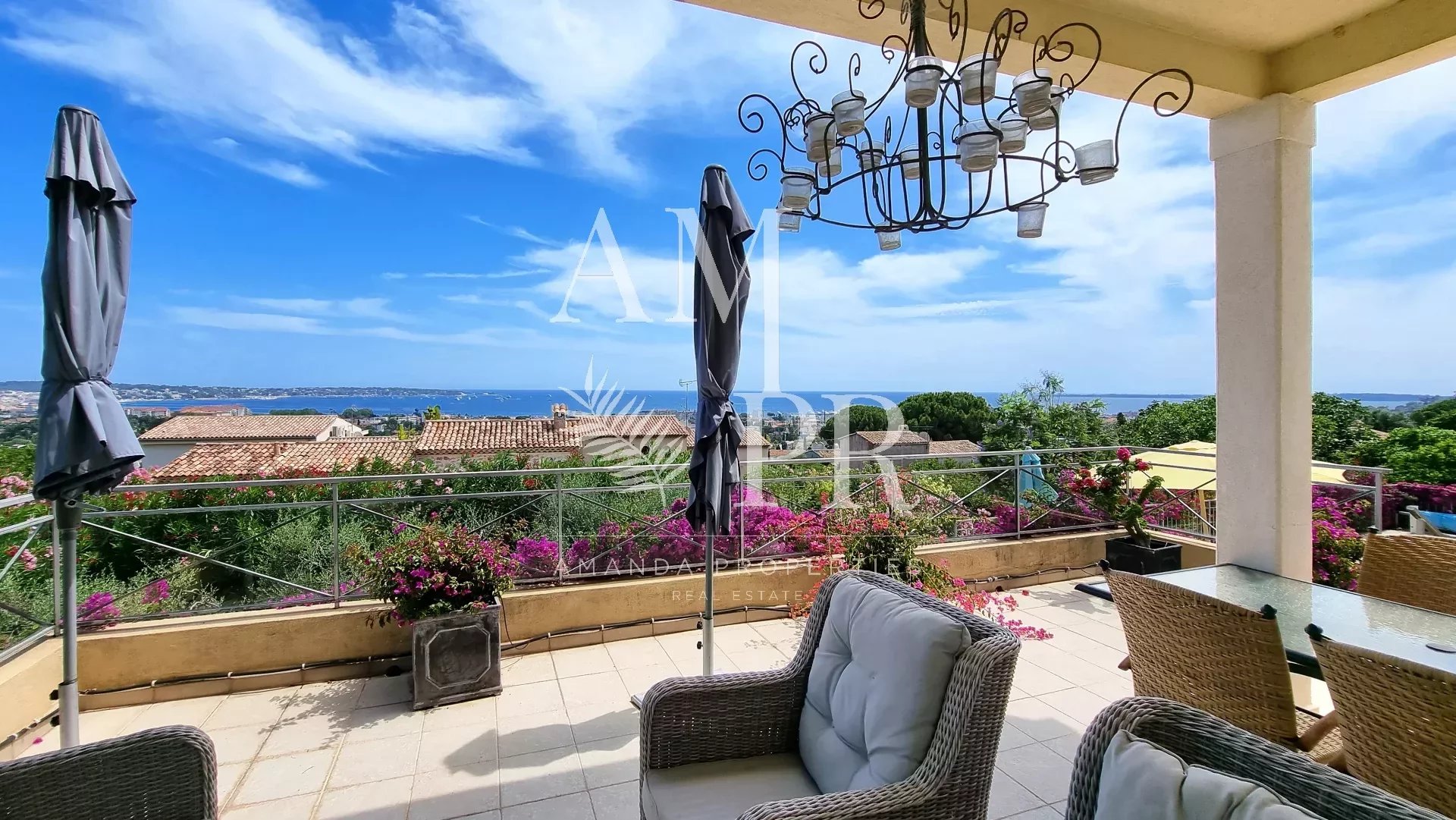 Charming villa on gated estate with sea view near beach