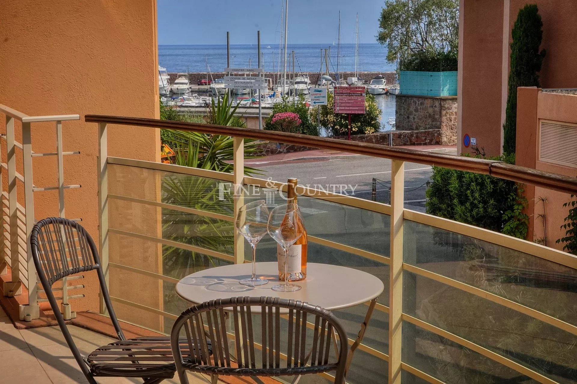 Apartment for sale near Cannes with sea view, Théoule sur mer