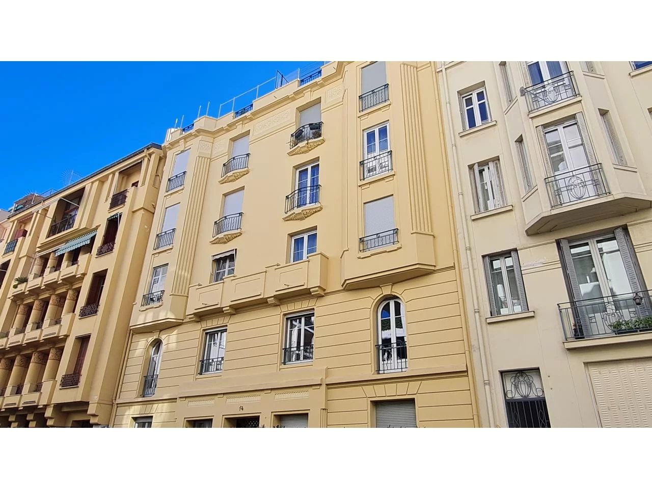Appartement  3 Rooms 67m2  for sale   675 000 €