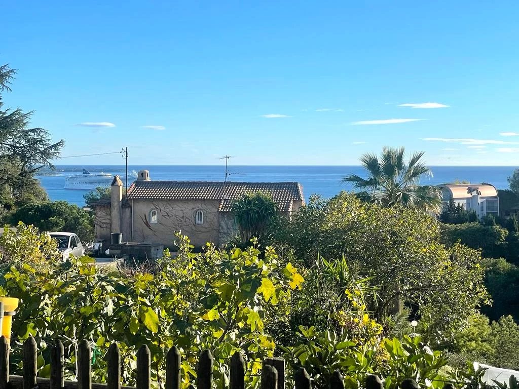 Cannes secteur très résidentiel vue mer calme gros potentiel