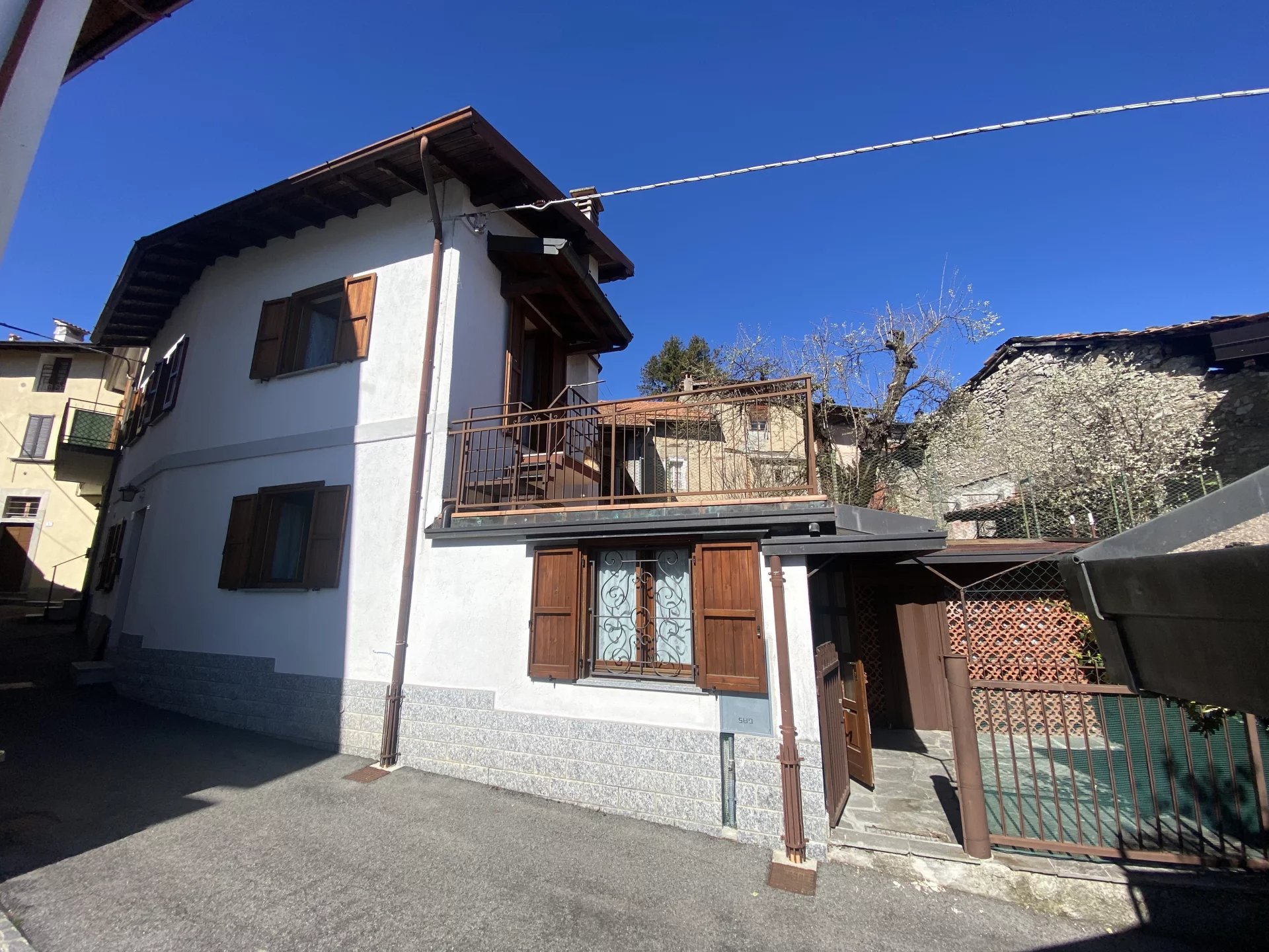 Sale Village house - Alta Valle Intelvi - Italy