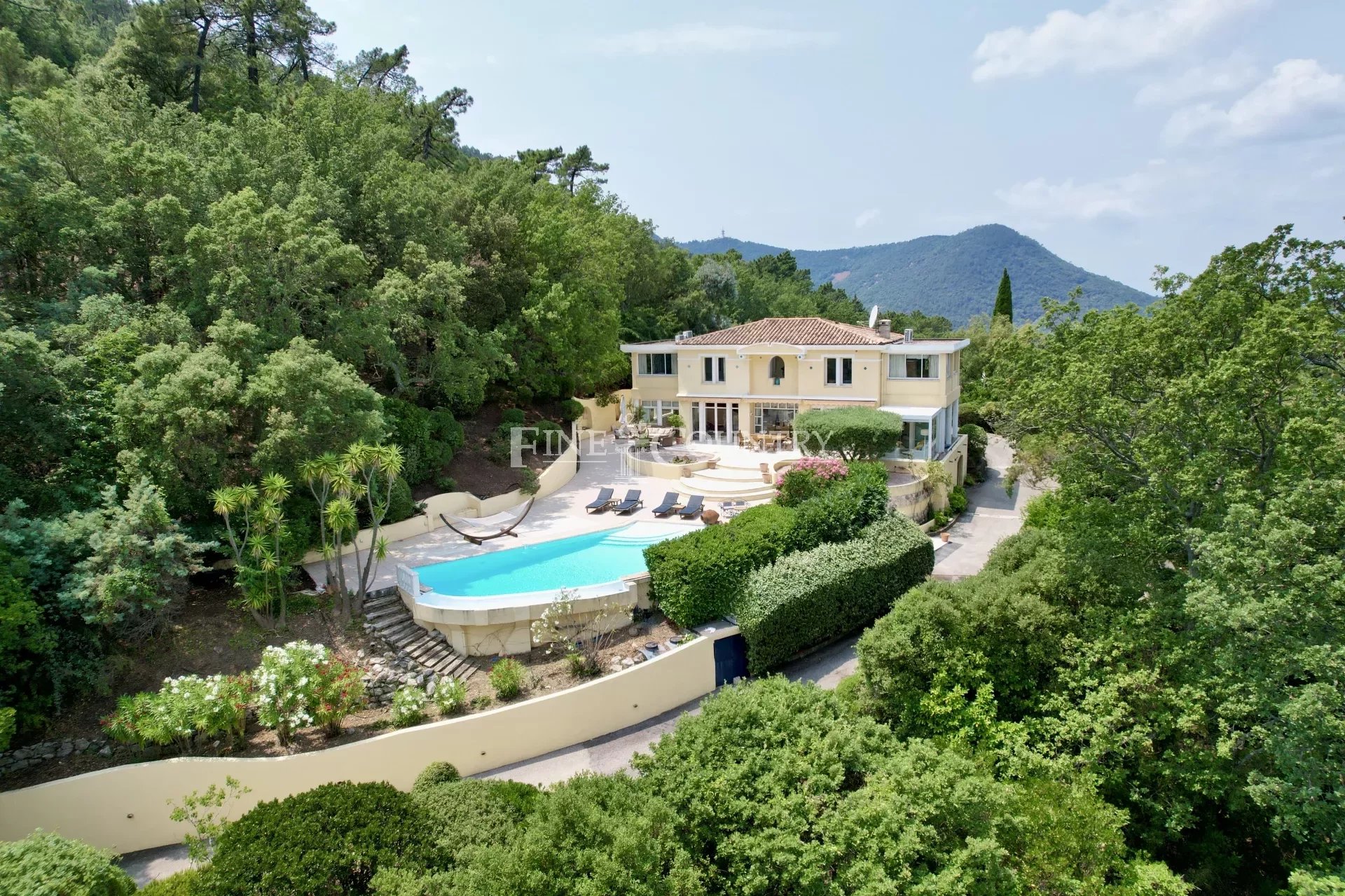 Sea View Villa For Sale in Mandelieu La Napoule