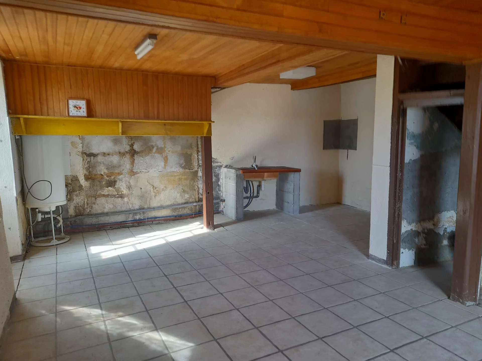SAMAN, 67 m² village house to finish renovating