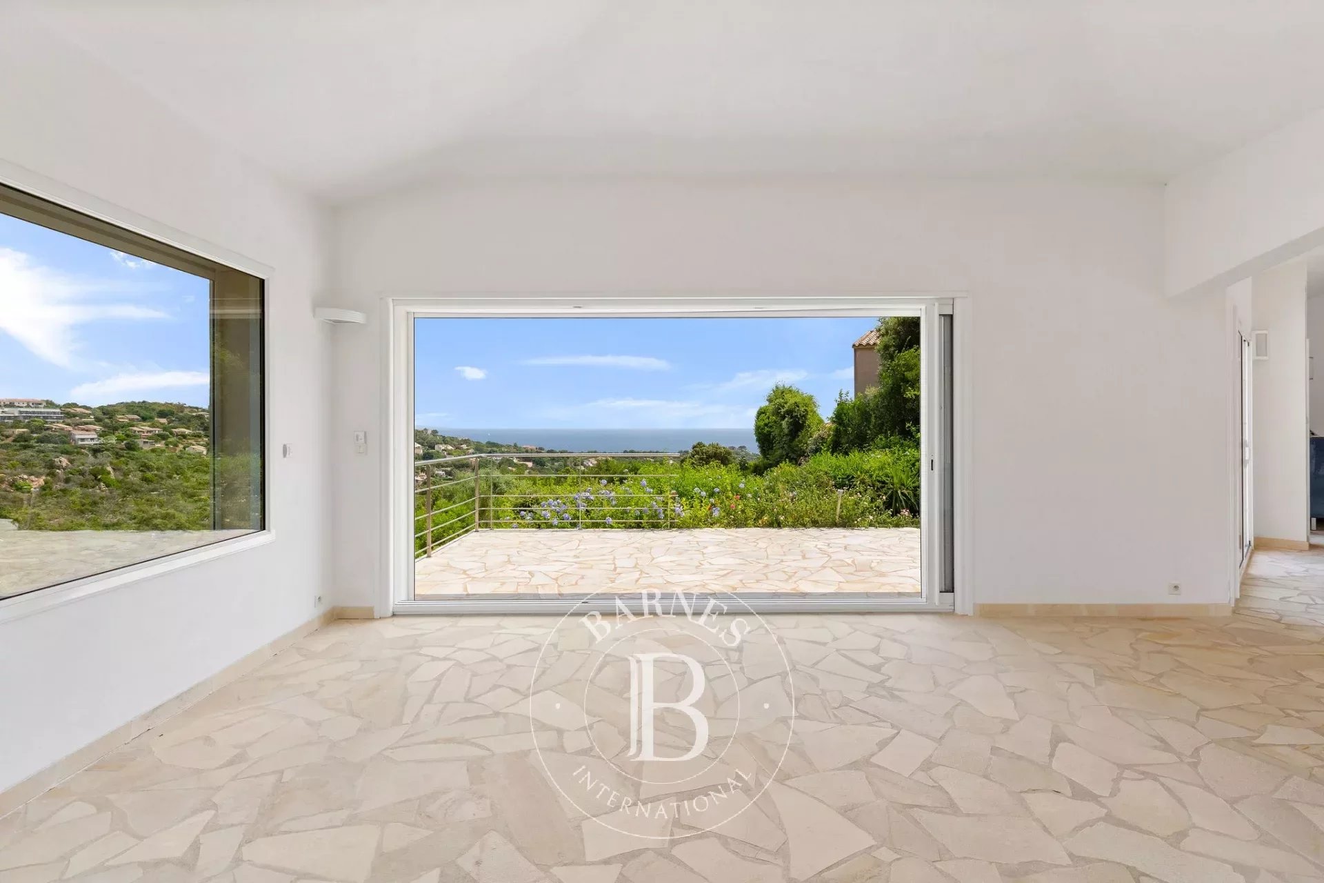 Exclusivity - Santa Giulia - 3 bedroom villa - sea view