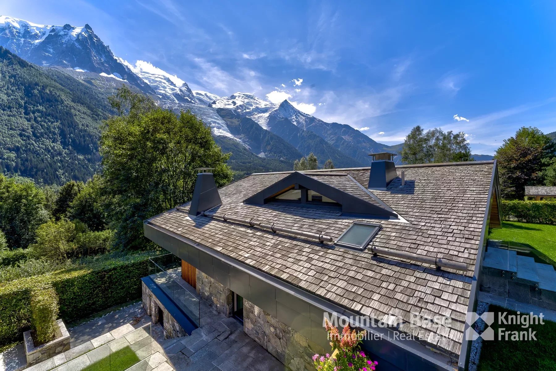 A newly completed 8-bedroom property in a highly sought-after location Accommodation in Chamonix