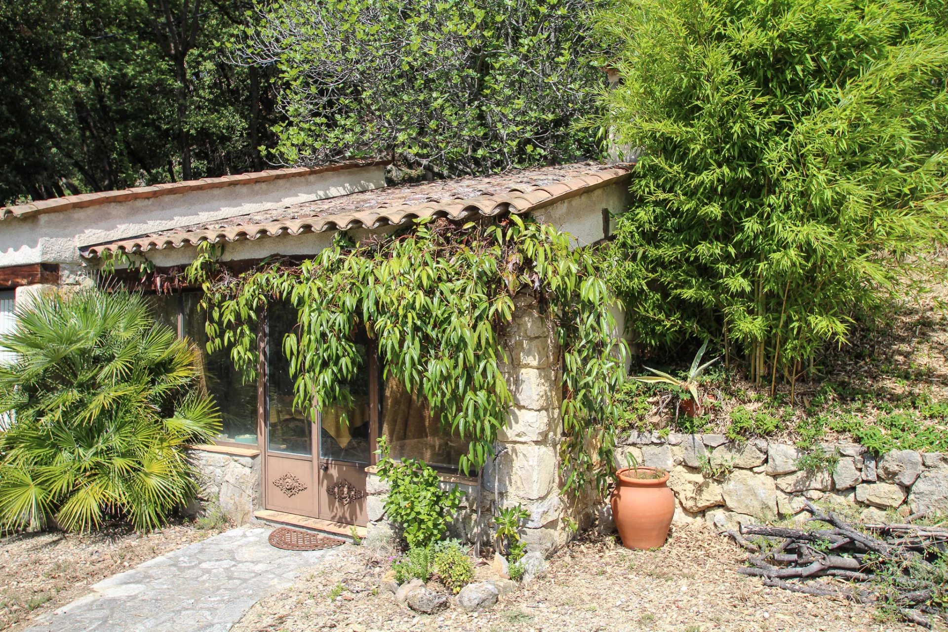 Fayence Provence: au calme belle propriété provençale sur 2 Ha avec vue panoramique