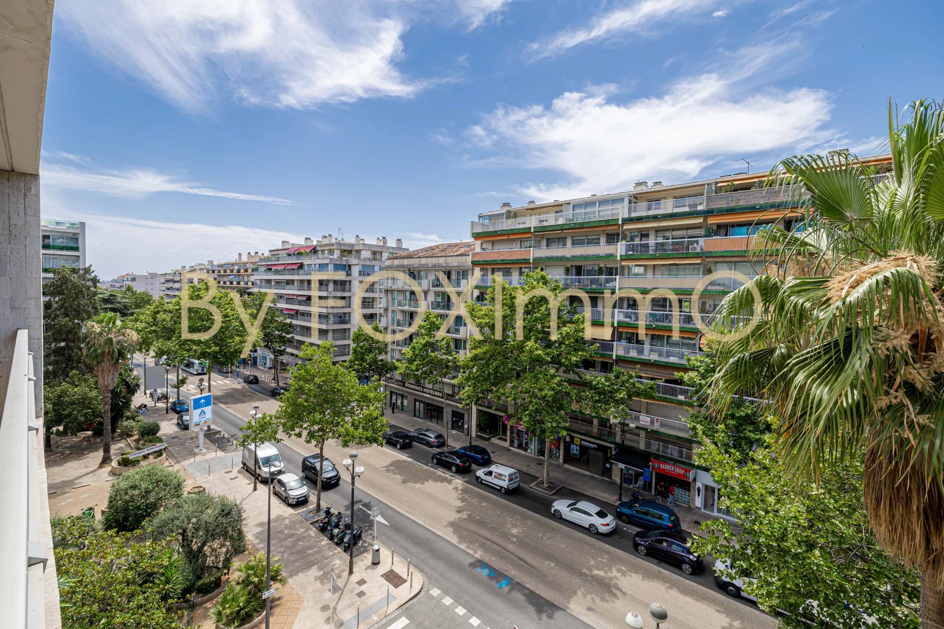 Appartement de standing avec terrasse à Cannes, à proximité de la Croisette avec cave et parking