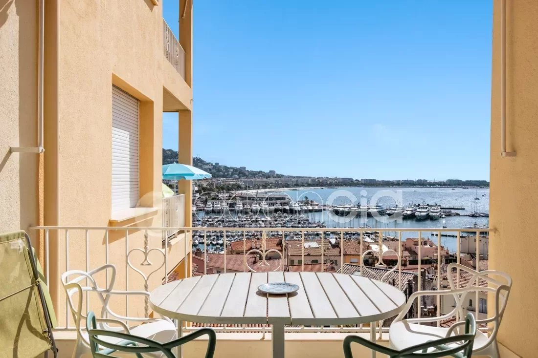 CANNES - BEAUTIFUL 2-BEDROOM APARTMENT - SEA VEAW