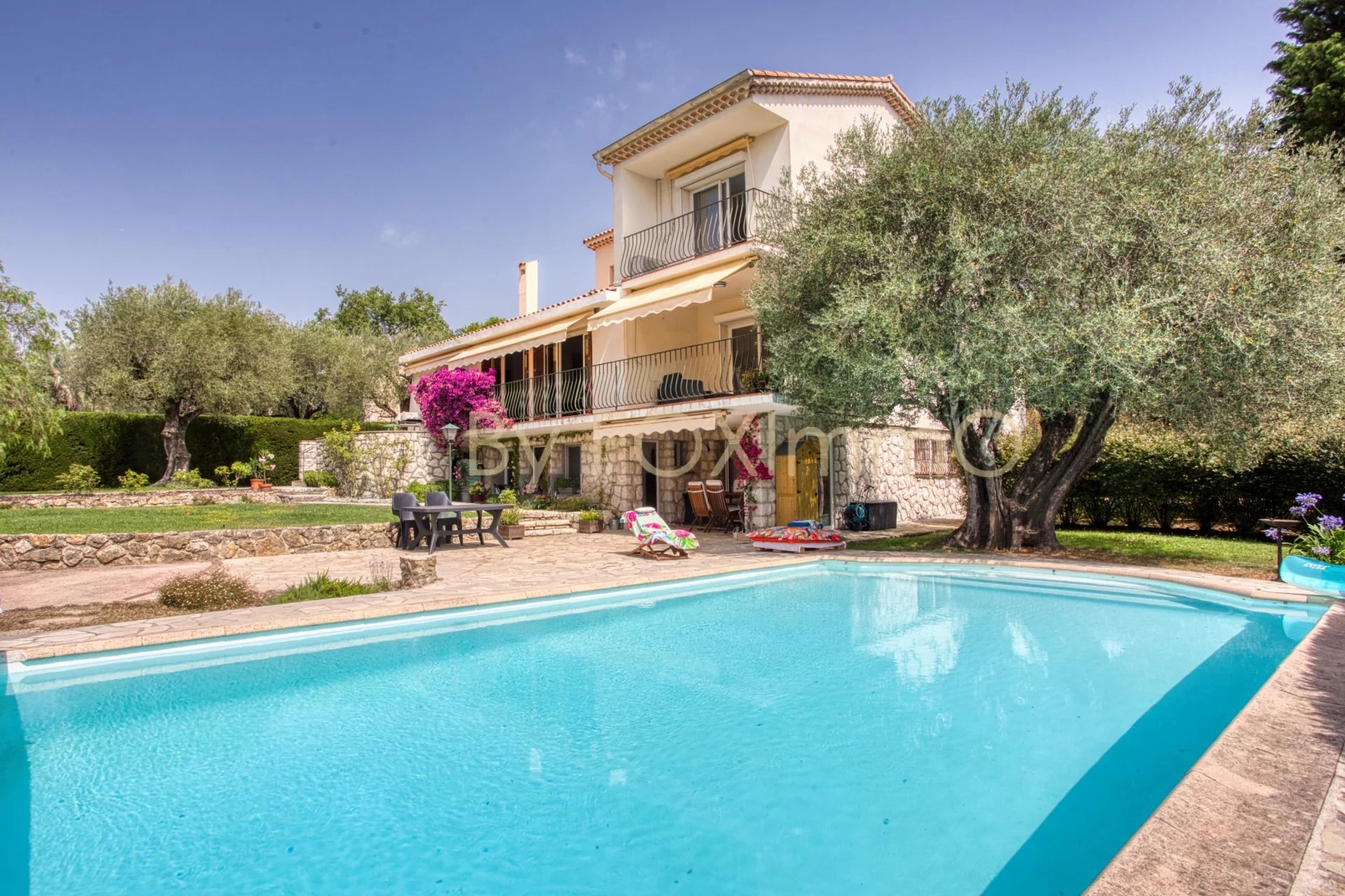 Côte d'Azur Le Rouret villa individuelle, calme, piscine, Appartement  indépendant