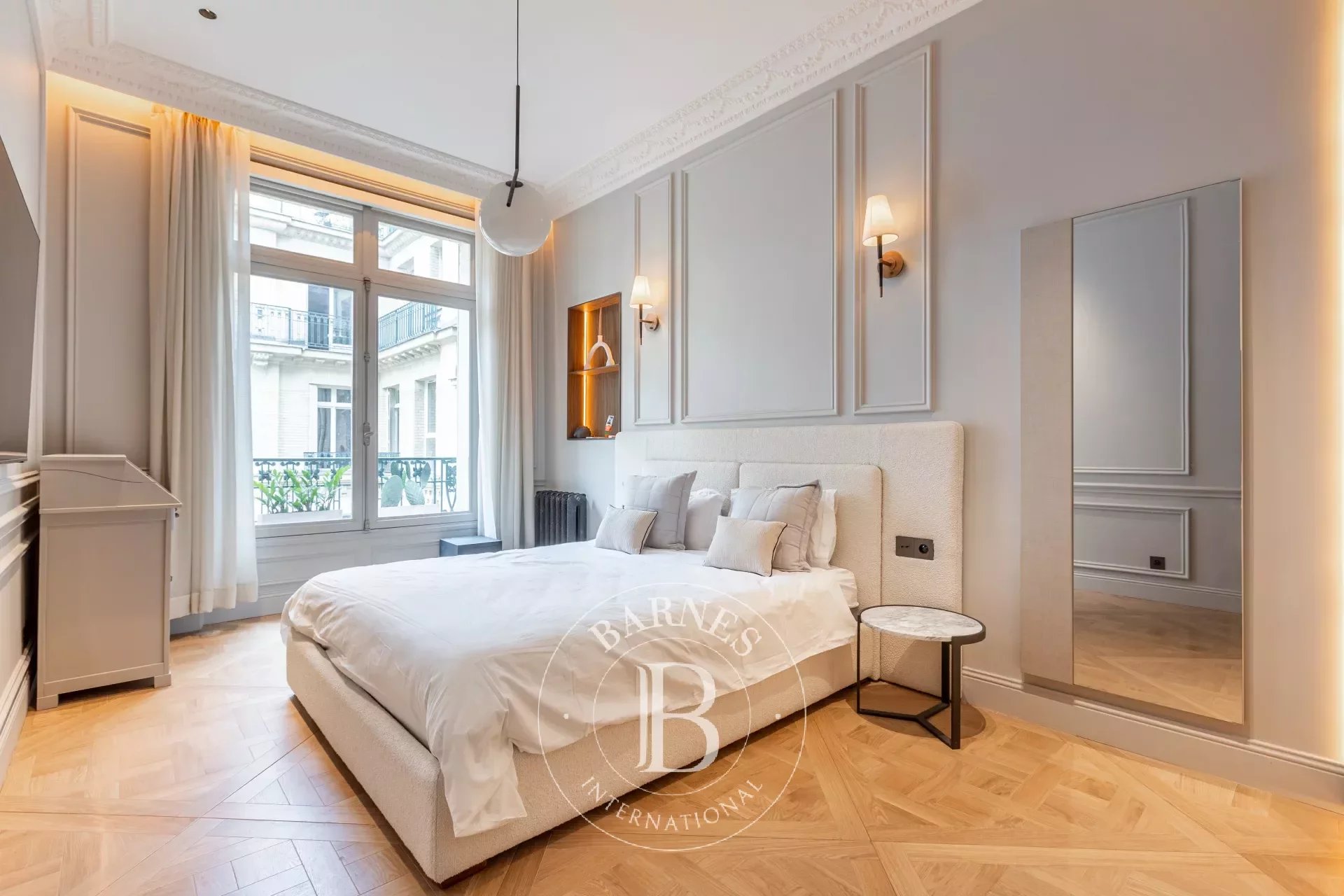 Paris 16 - Victor Hugo - Appartement familial et de réception de 368m² - 5 chambres - picture 10 title=