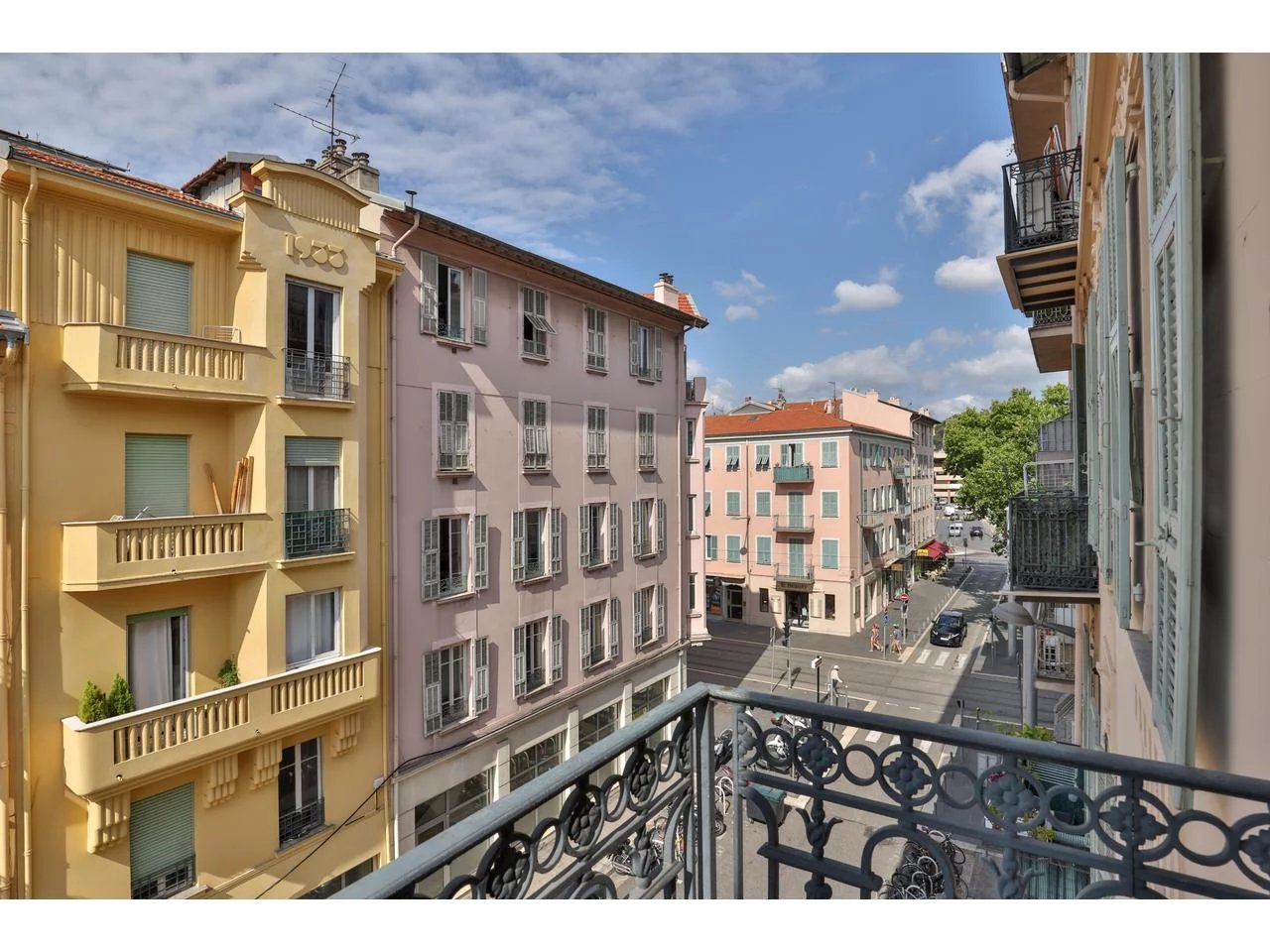 Appartement  2 Rooms 42.12m2  for sale   240 000 €
