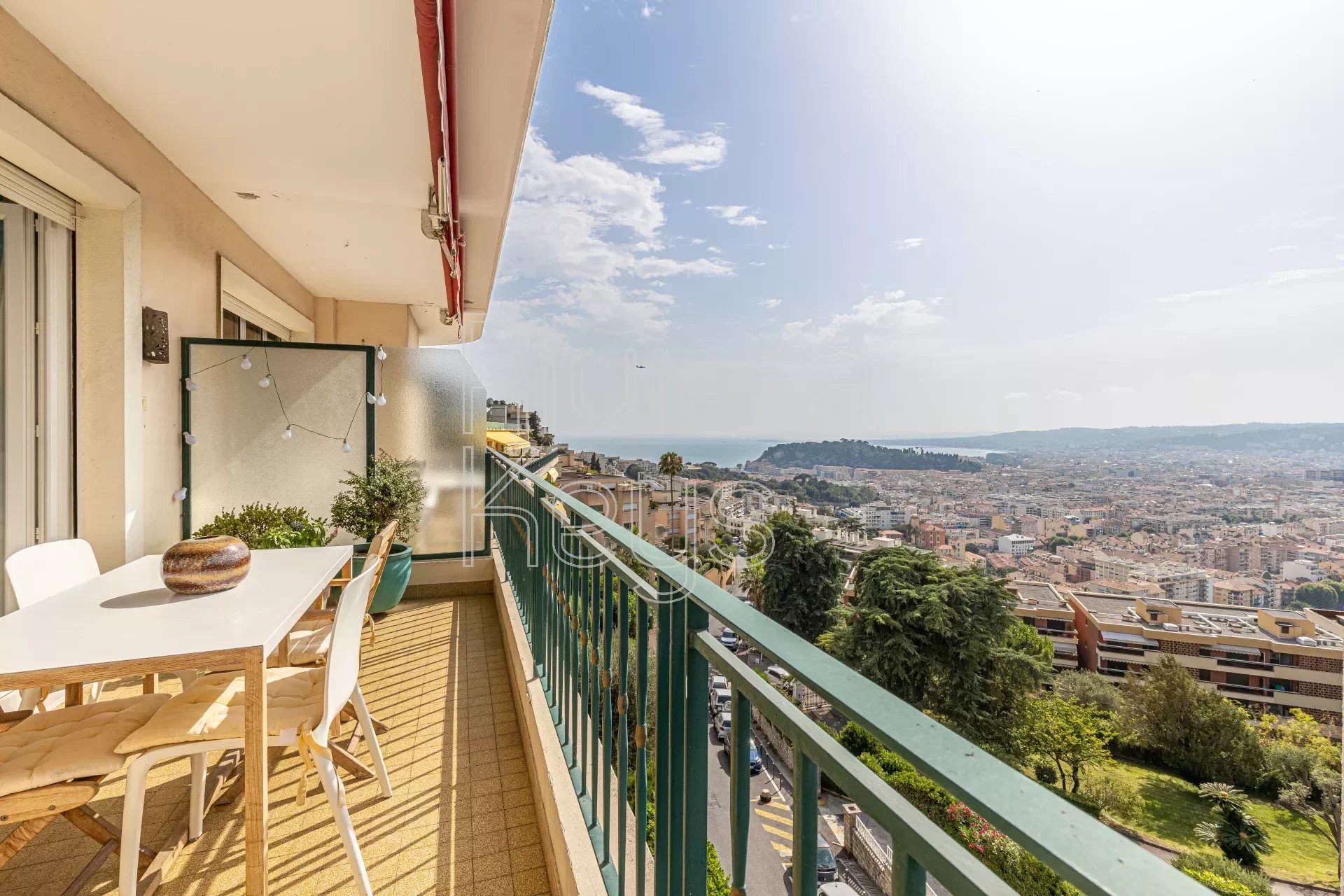 3-romsleilighet, høy etasje, terrasse, panoramautsikt over havet, Mont Boron-området i Nice
