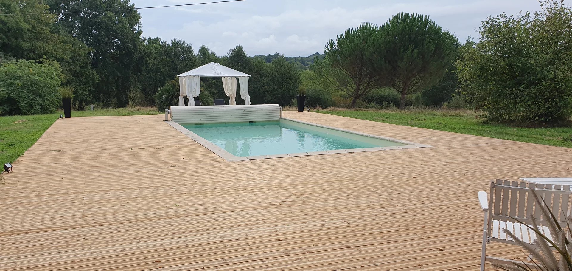 Exclusif ! Superbe maison commingeoise avec beaucoup de caractère avec piscine vue Pyrénées à Boulogne sur Gesse