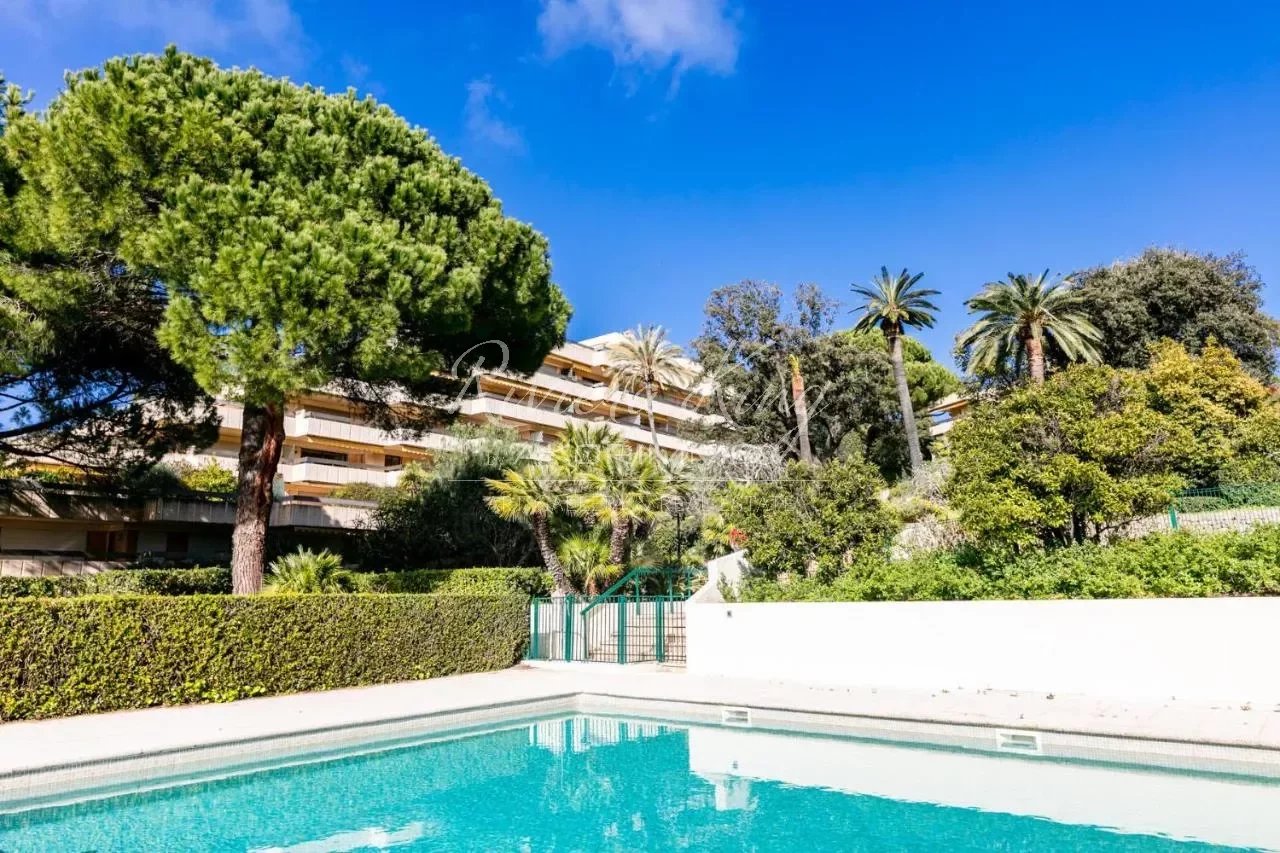 Chateau de la Pinede appartement à vendre Juan-les-pins Antibes  - Magnifique appartement 3 pièces double terrasses