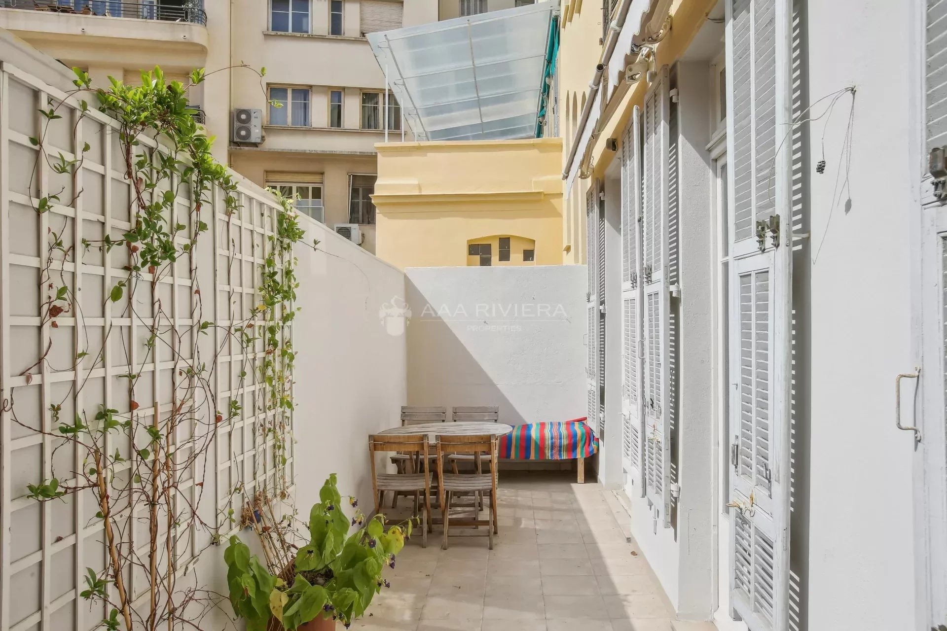 EXCLUSIVITE - NICE CARRE D'OR - GRAND APPARTEMENT 4 p BOURGEOIS  - TERRASSE