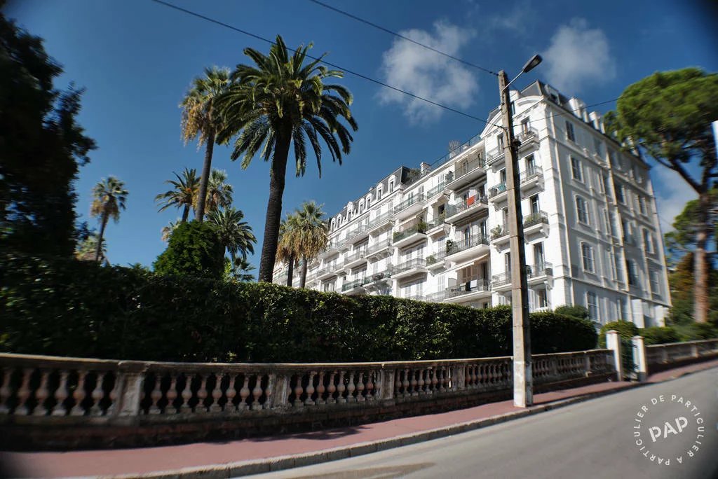 Bourgeois Style Apartment for Sale in Cannes France