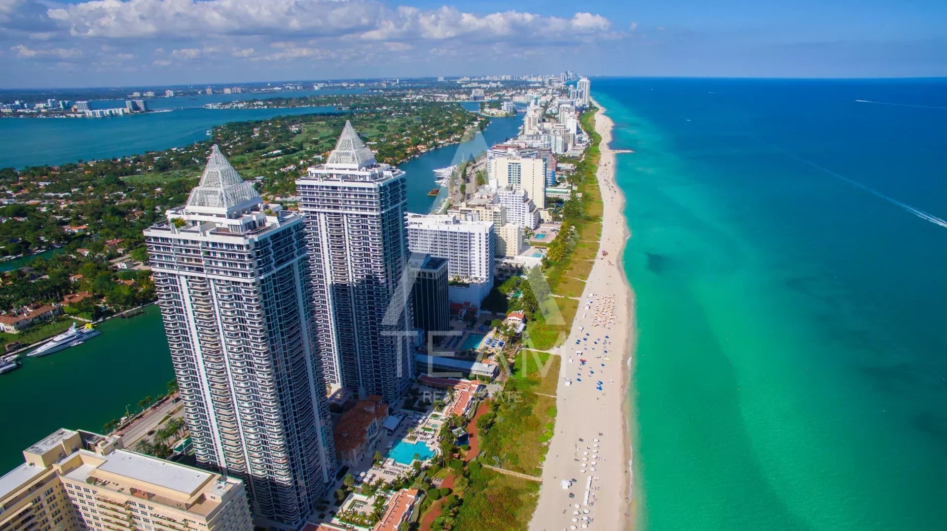 city,south,line,county,tourism,clouds,turquoise,video,aerial,sea,summer,scene,dade,miami,view,bird,above,angle,vacation,dock,landscapes,sky,sightseeing,flyover,wide,umbrella,footage,format,downtown,wa