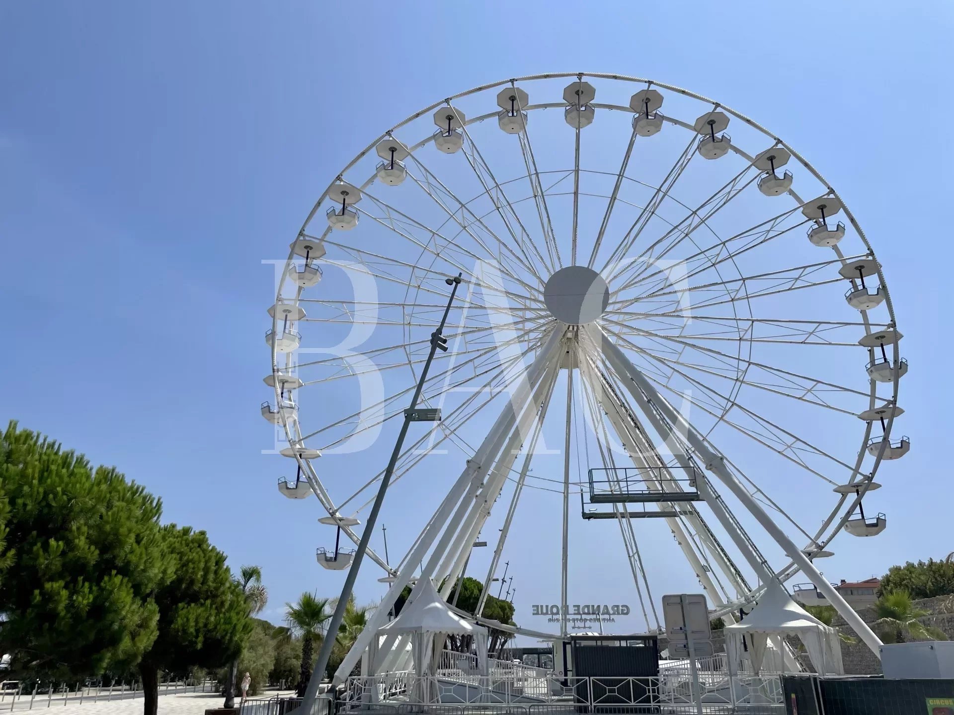 Antibes, appartement en parfait état et avec une jolie vue