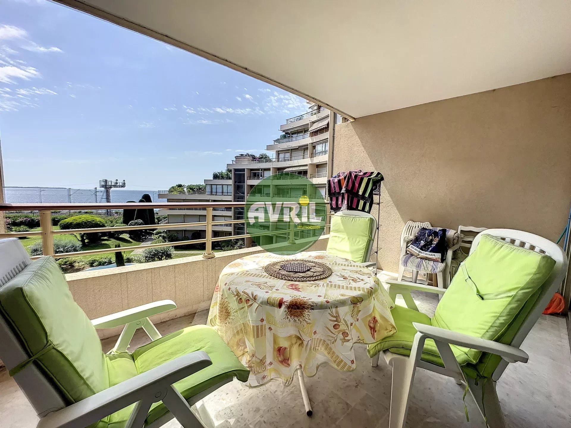 Rental Apartment - Cannes-la-Bocca Bord de mer