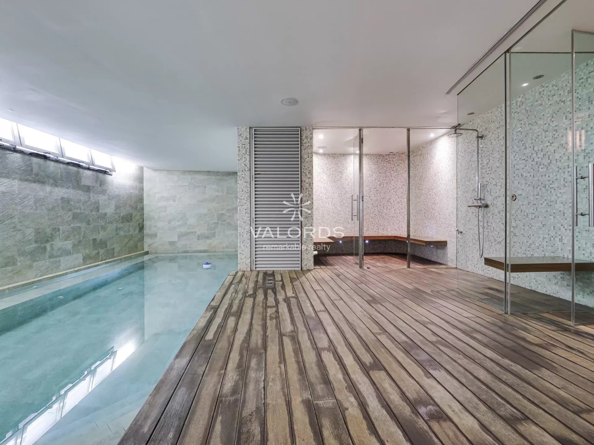 Barcelona - Pedralbes - Maison de de 545 m² - 6 chambres - picture 18 title=