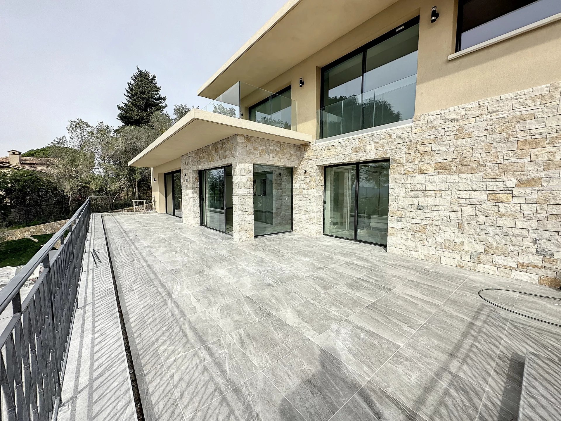 Newly built villa in Mougins, sea view