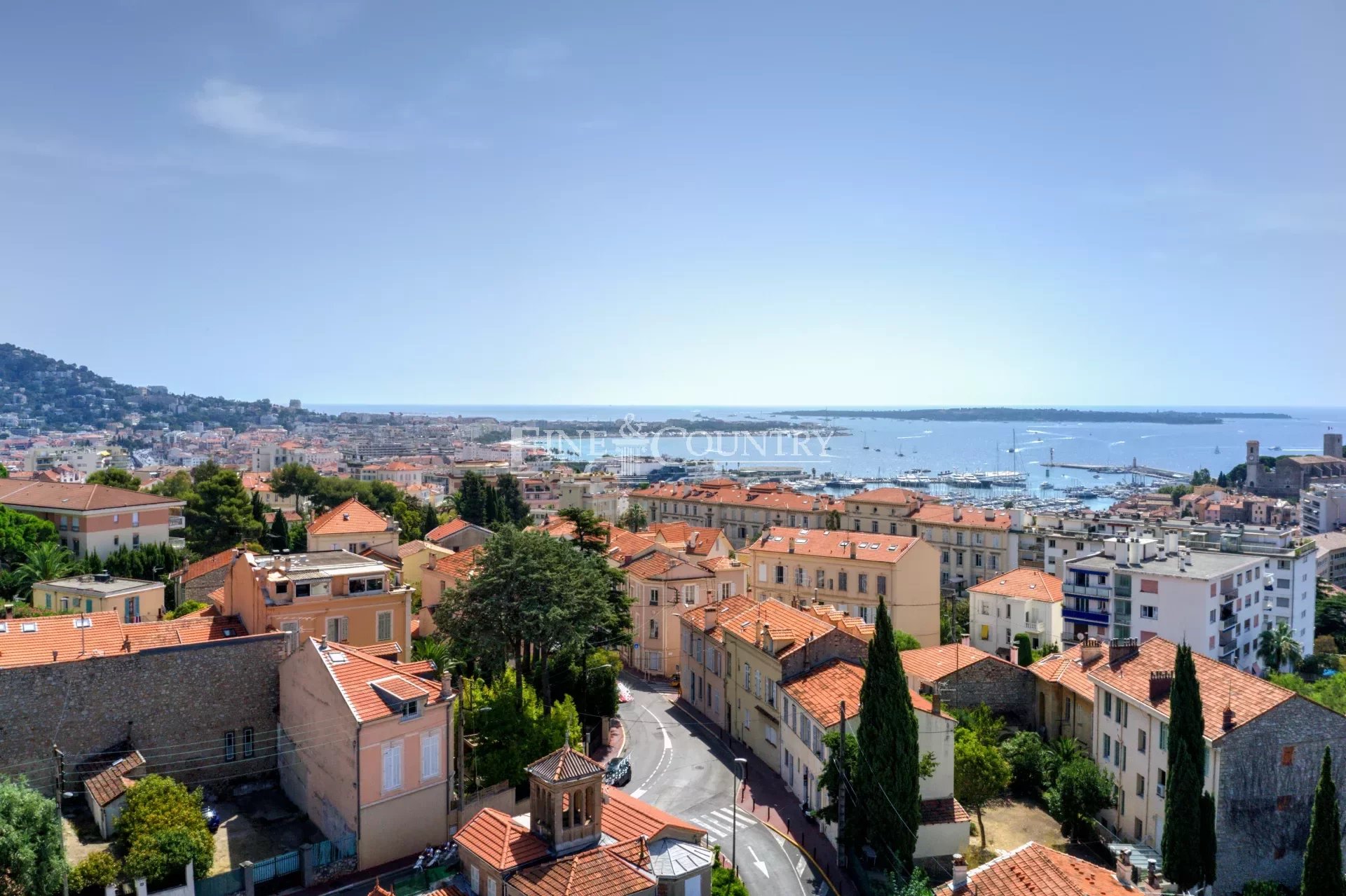 Sea View Bourgeois Apartment for sale in Cannes