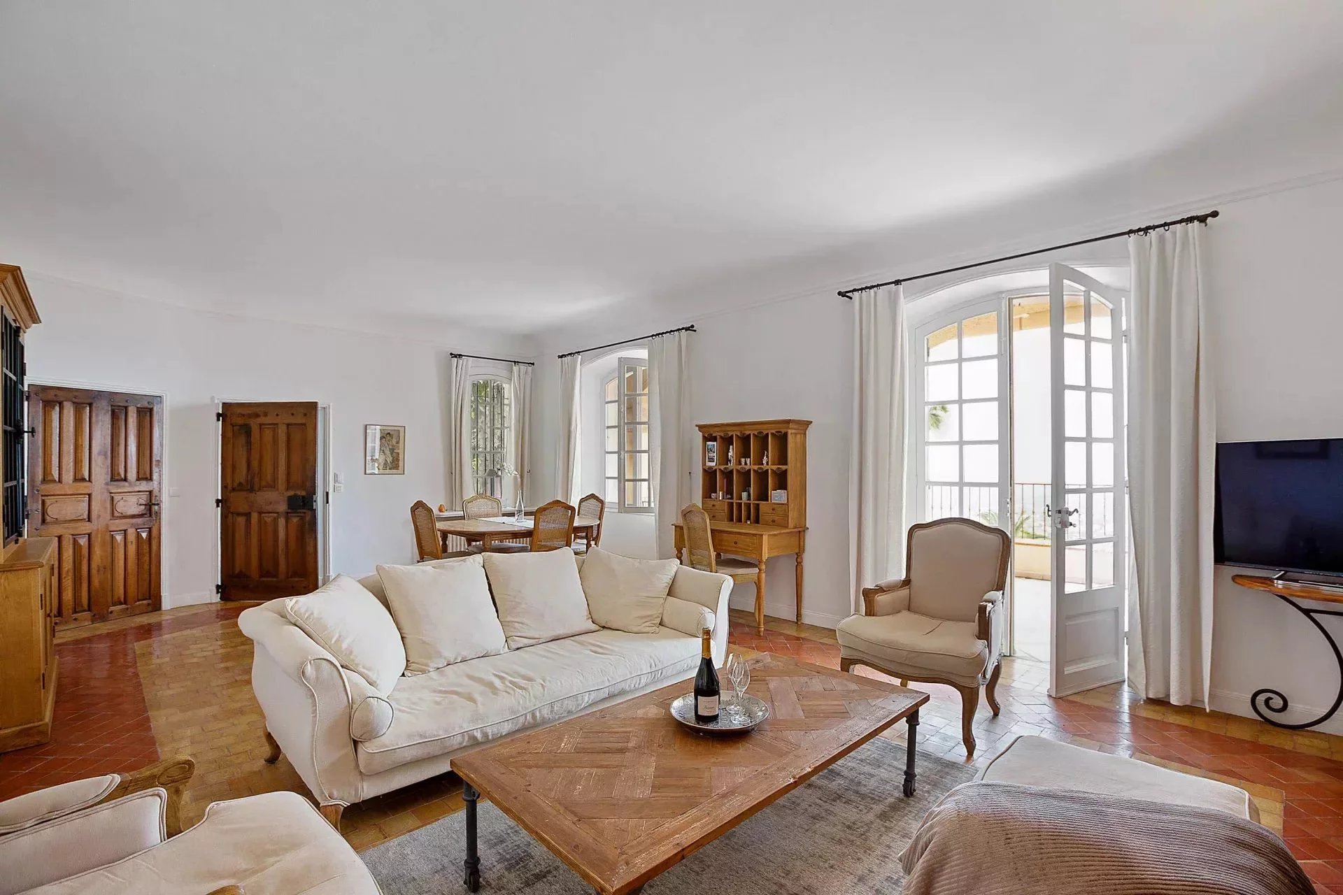 Villa with heated pool and panoramic view – Grasse