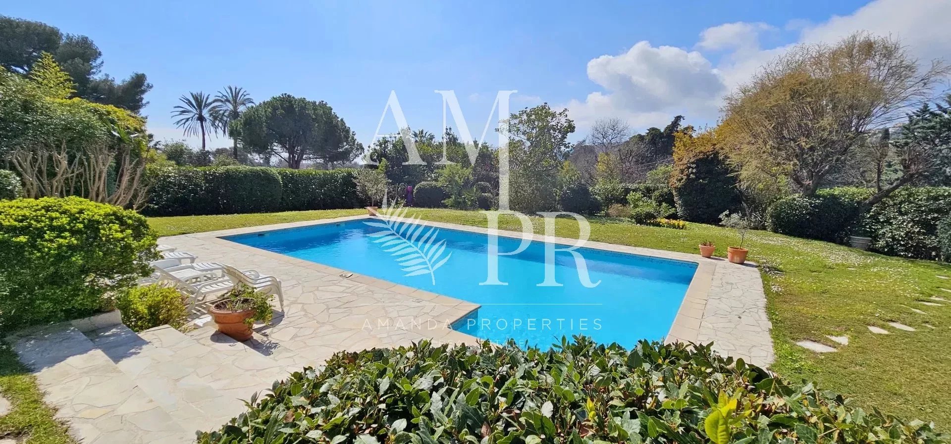 Antibes Large Provencal Villa with Swimming Pool