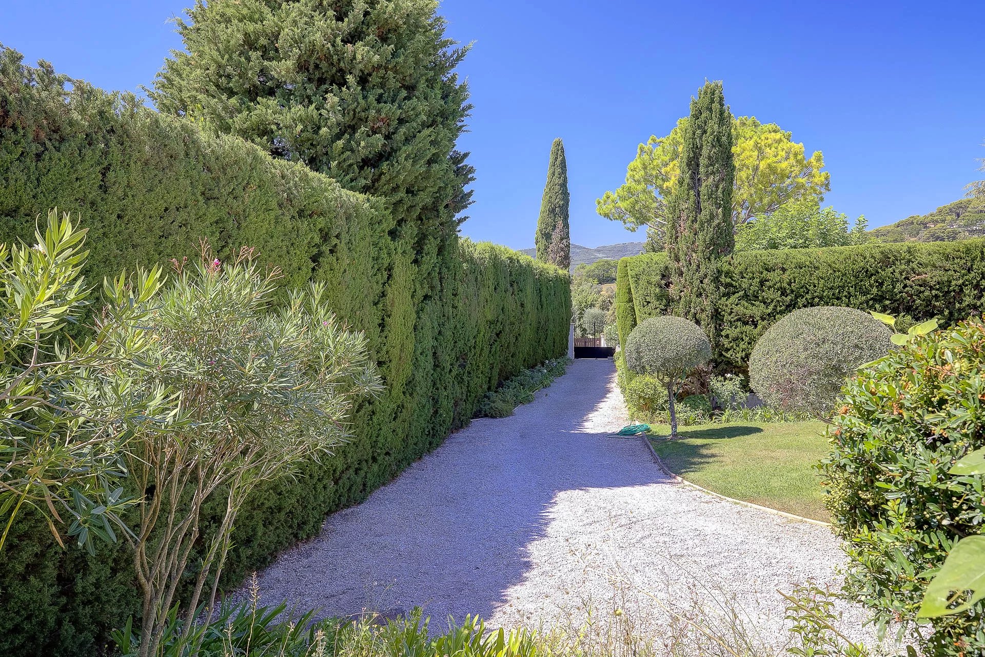 Magnificent Provencal property near the village of Mougins
