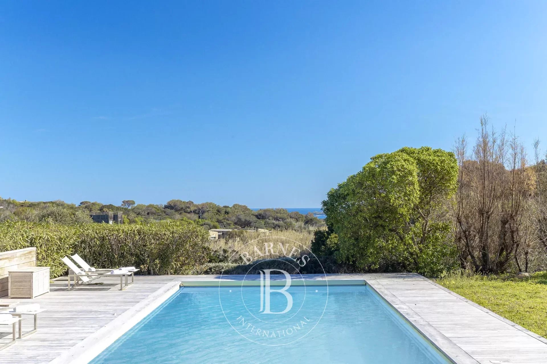 Exclusivité - Bonifacio, Sperone, Villa en pierres, 5 chambres, vue mer, proche plage, proche de Sperone