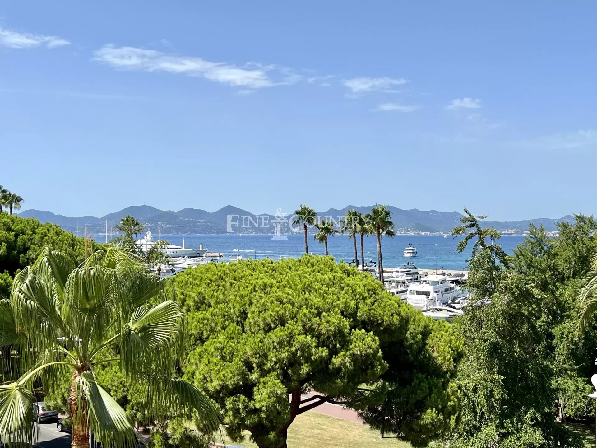 Apartment for sale on the Croisette, Cannes Accommodation in Cannes