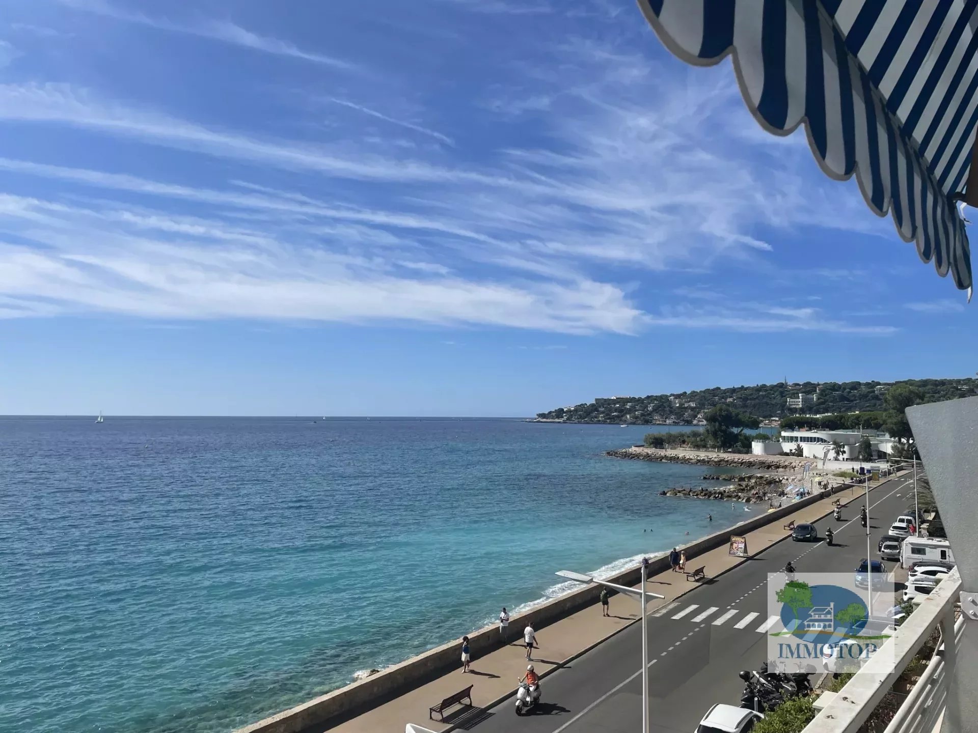 3 ROOMS SEAFRONT + TERRACE