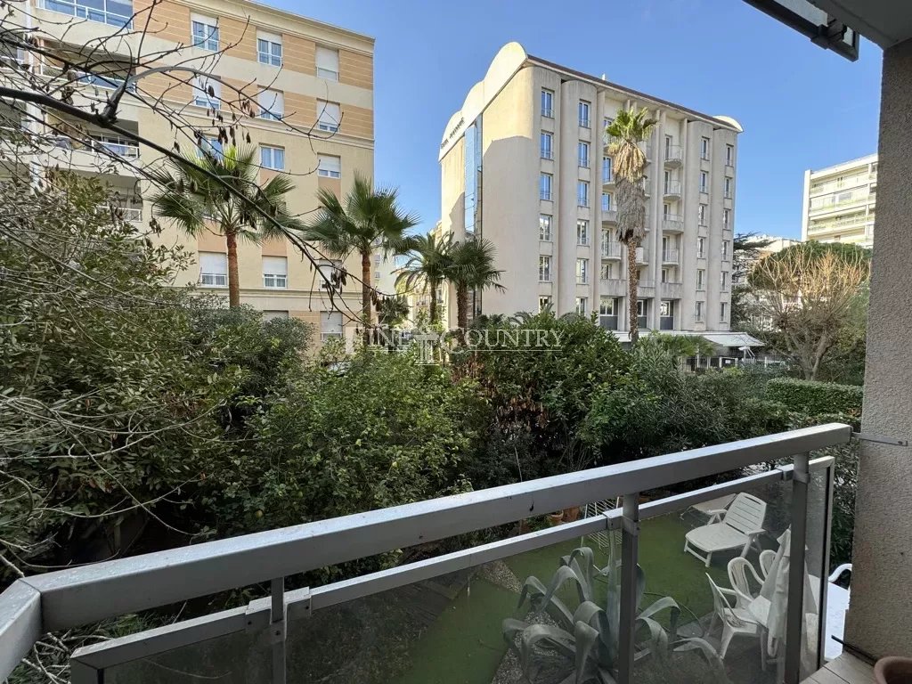 4 BEDROOM APARTMENT FOR SALE CANNES