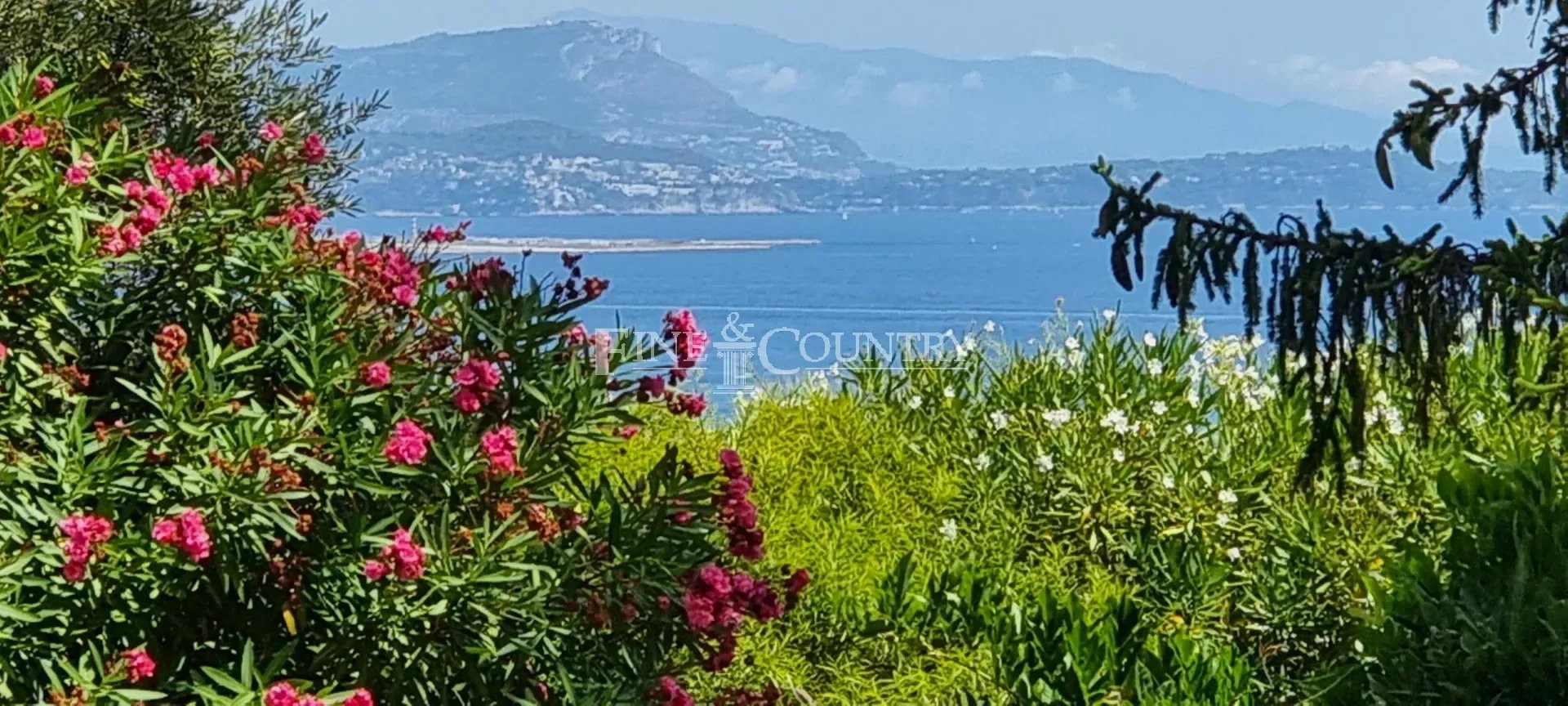 Bastide For Sale in Antibes
