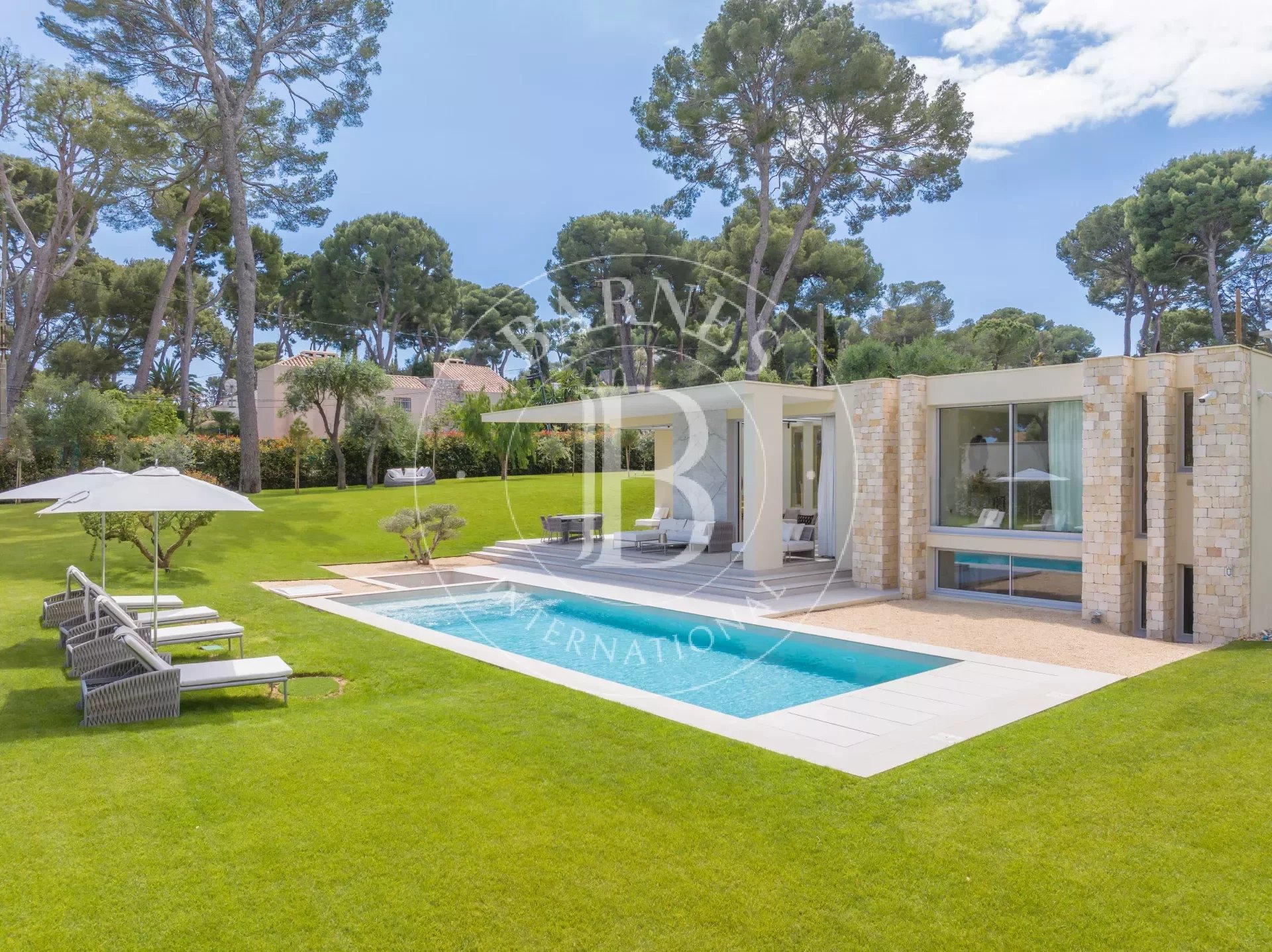 Villa Antibes - picture 3 title=