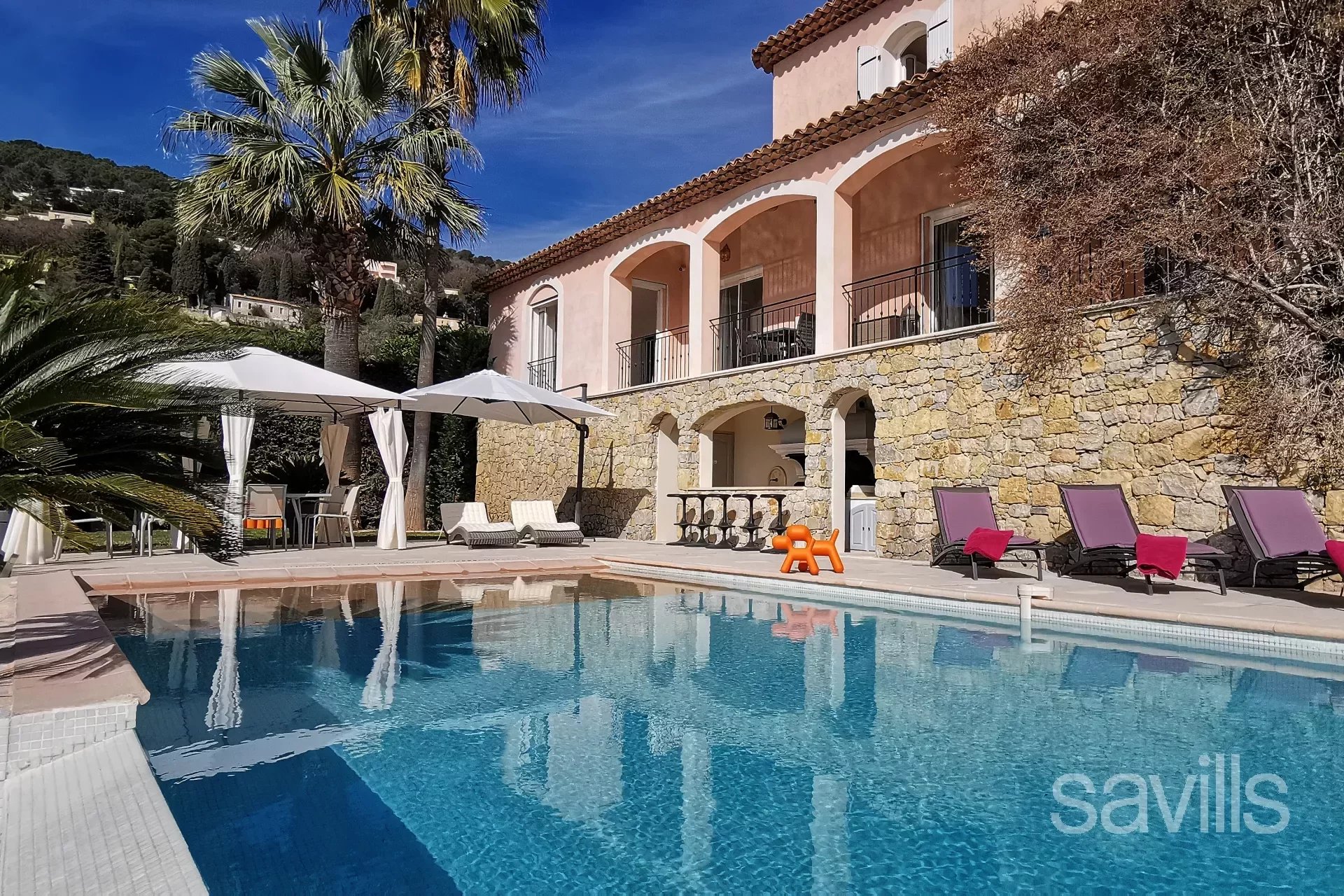 Antibes - A villa with stunning sea views