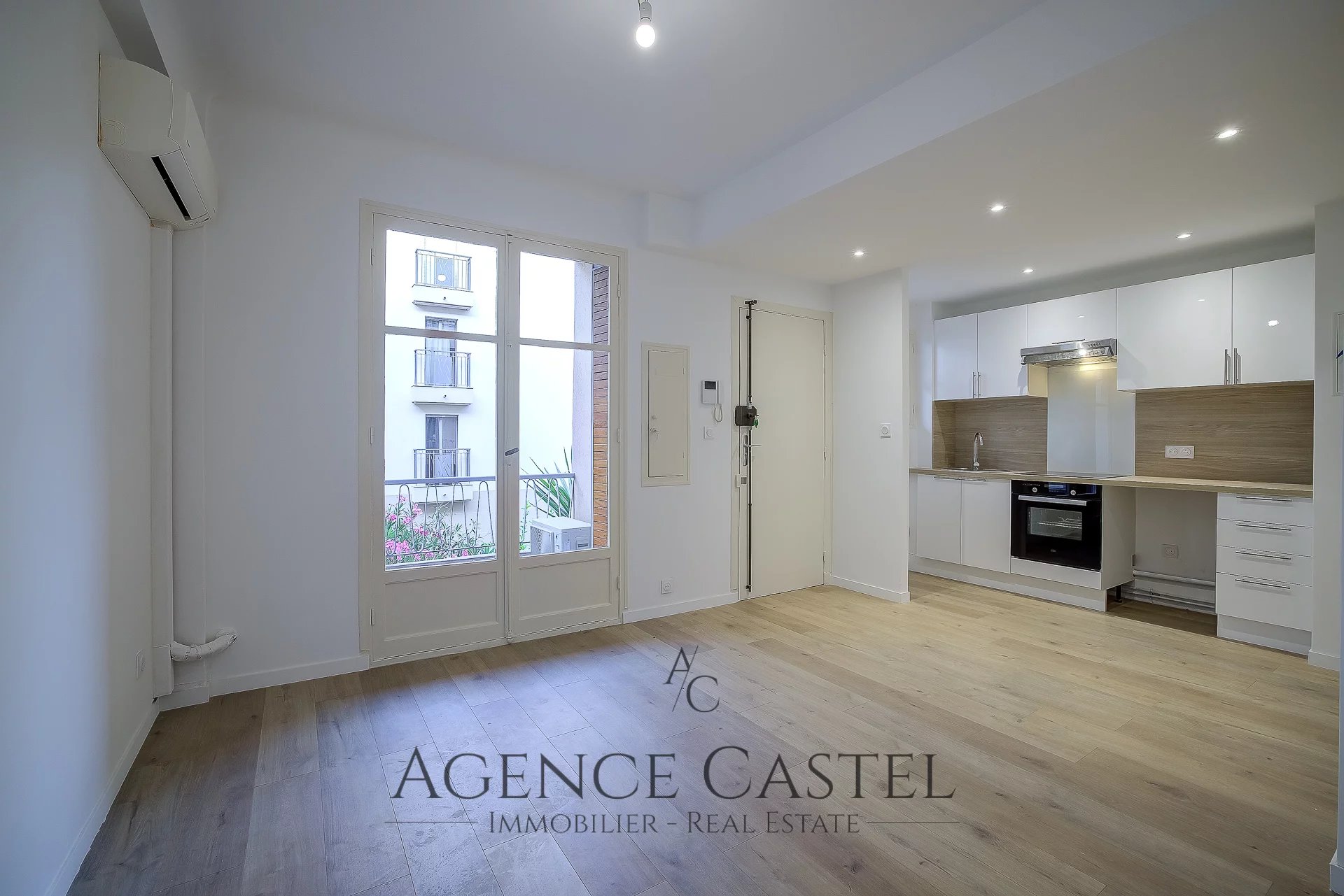 Vente Appartement 48m² 3 Pièces à Nice (06000) - Agence Castel