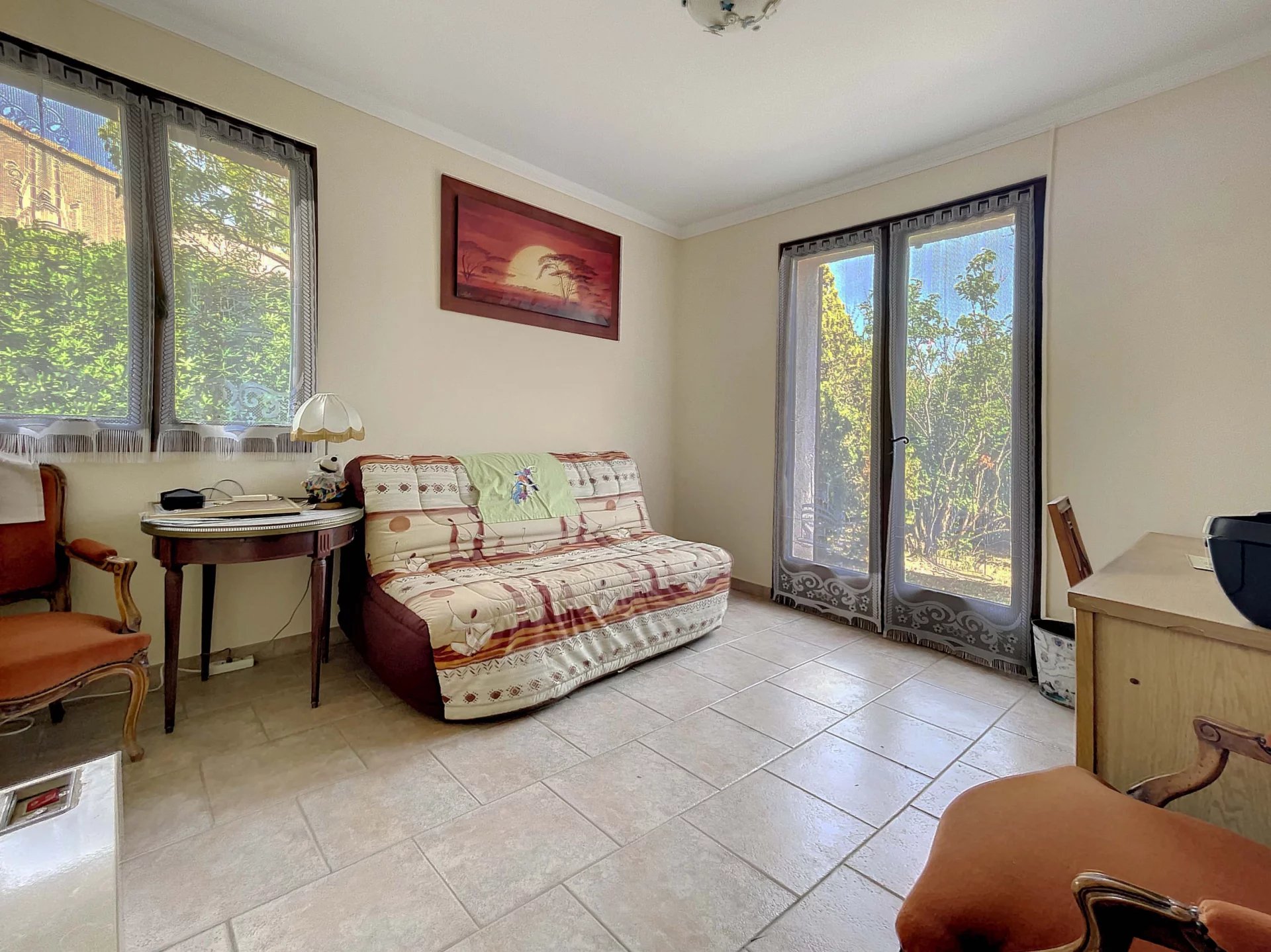 Antibes-  For sale  4 bedroom villa with an independant 1 bedroom apartment