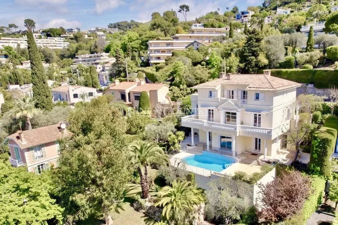 Villa for sale in Le Cannet sea view Accommodation in Cannes