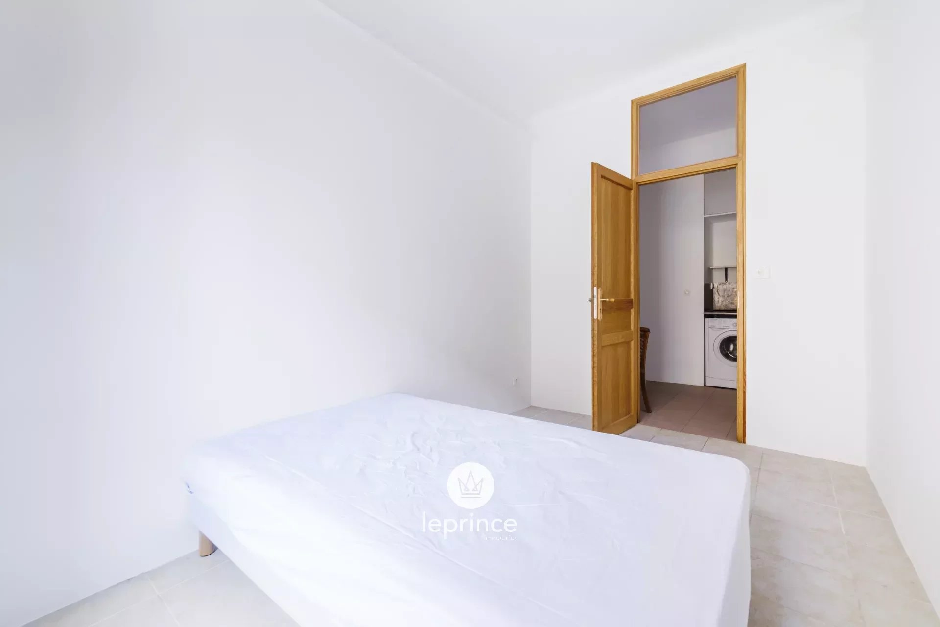 Nice Fleurs - Sunny 1-Bedroom Apartment