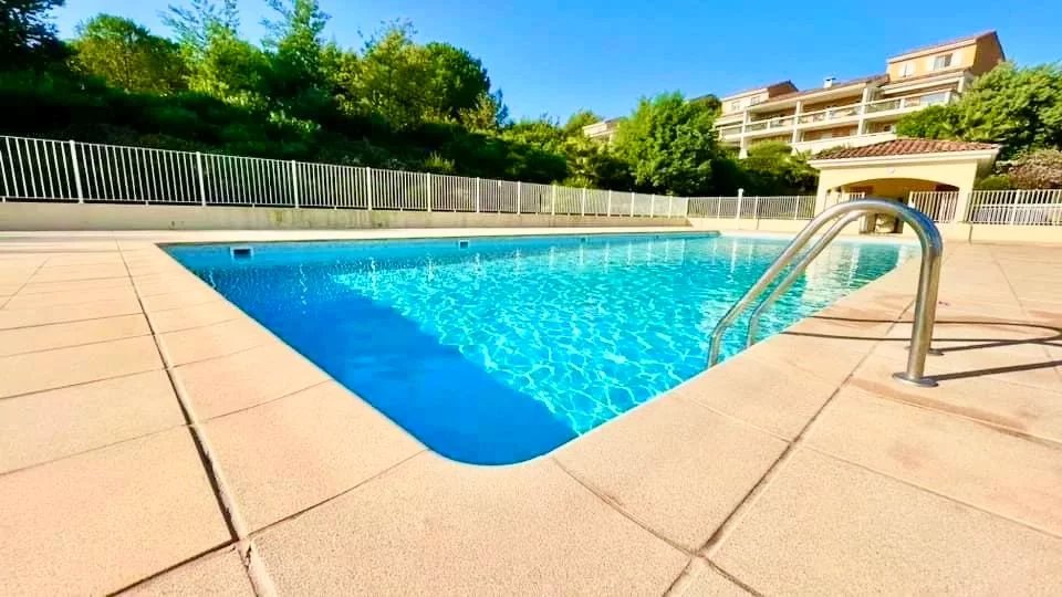 CANNES FOR SALE APARTMENT SWIMMMING POOL