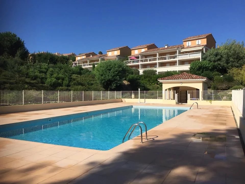 CANNES CROIX DES GARDES SALE 3 ROOMS SWIMMING POOLS AND STEWARD