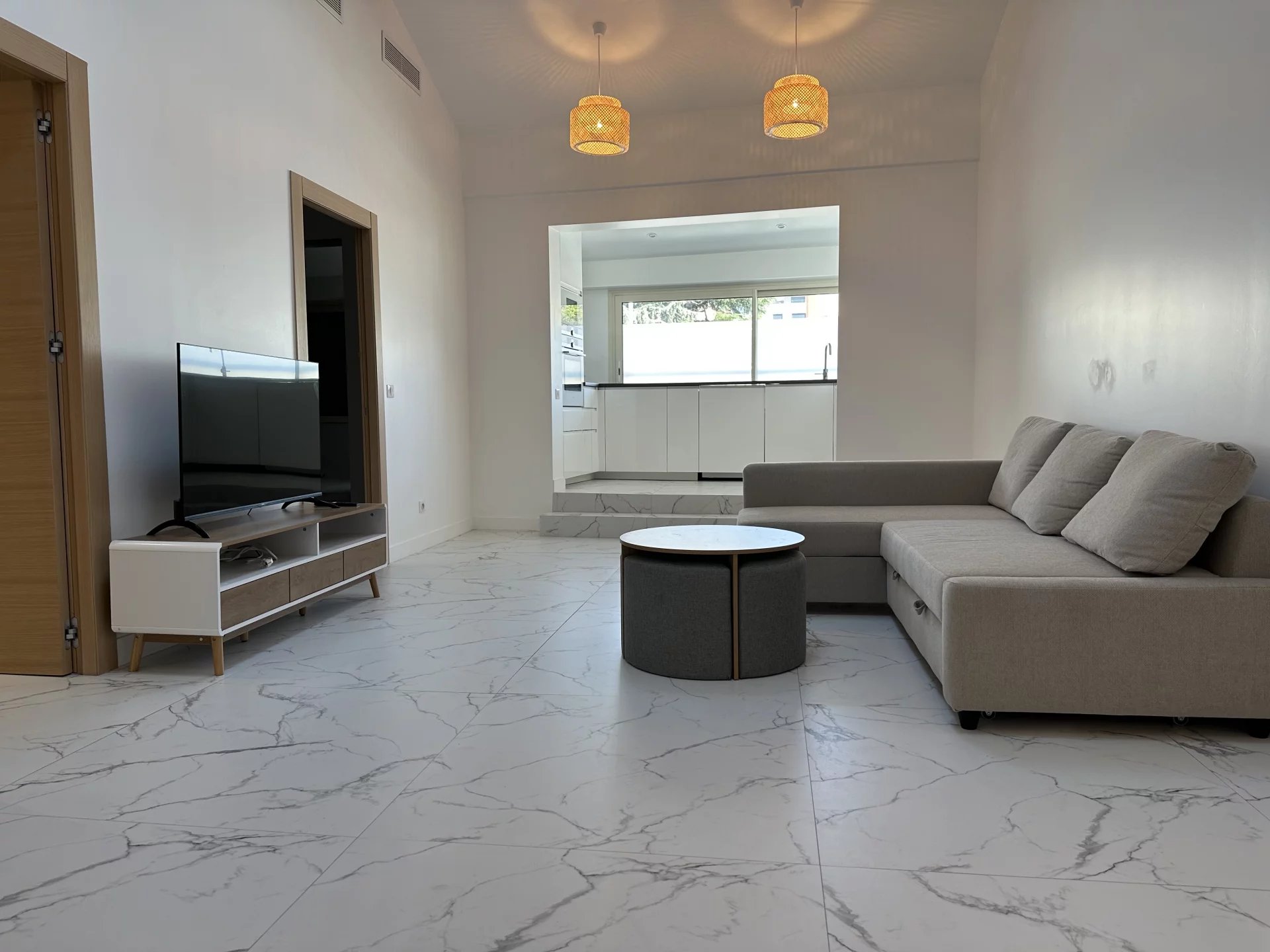the Ralph, marble-accent minimalist 2-bedroom apartment in the heart of Cannes’ shopping district