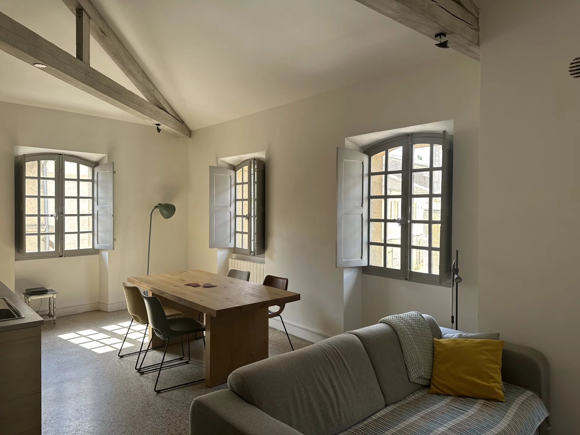 Appartement T3 centre historique Arles