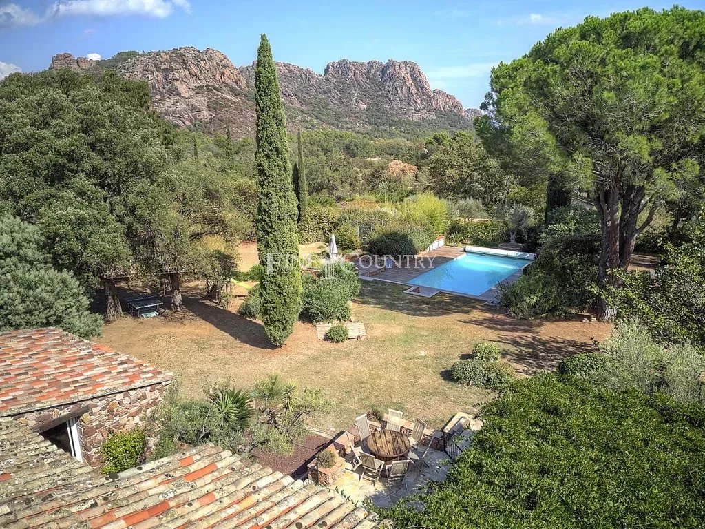 Villa for sale in Roquebrune sur Argens