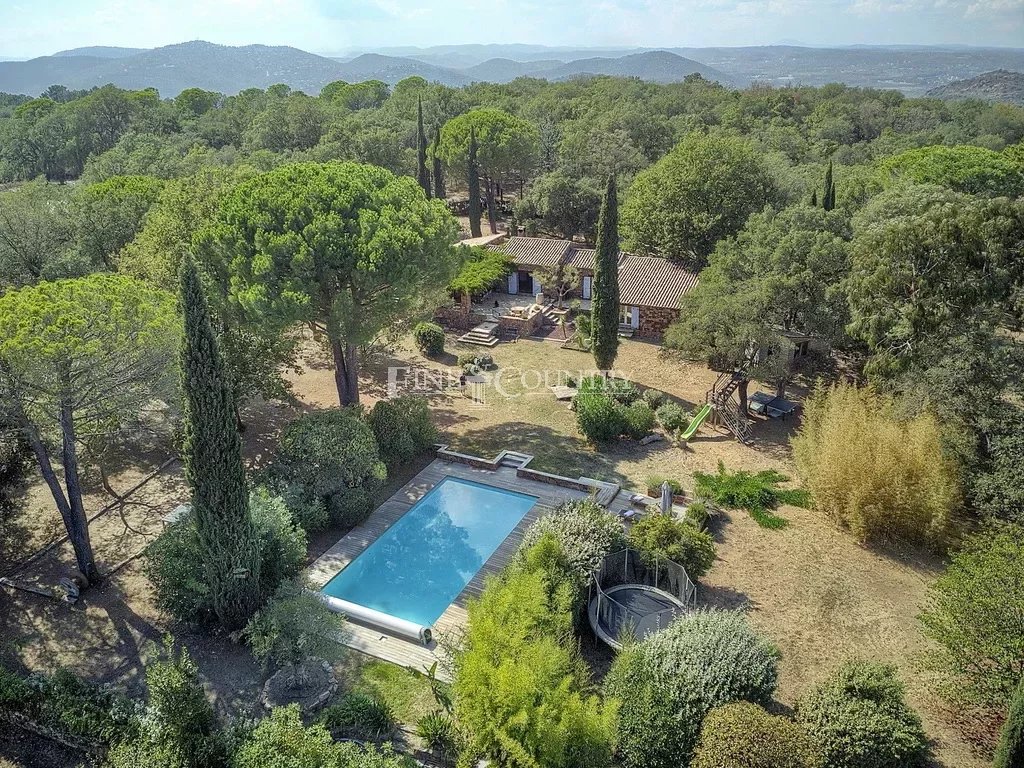 Photo of Villa for sale in Roquebrune sur Argens