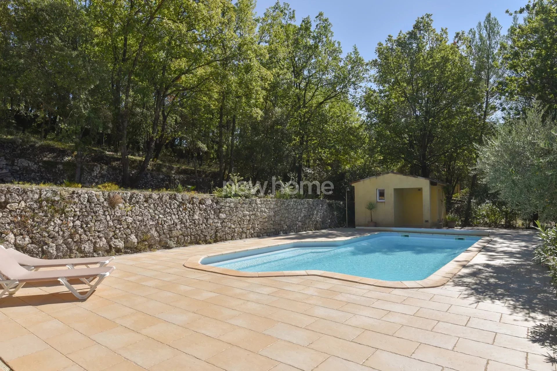 Spacieuse villa en parfait état avec piscine chauffée